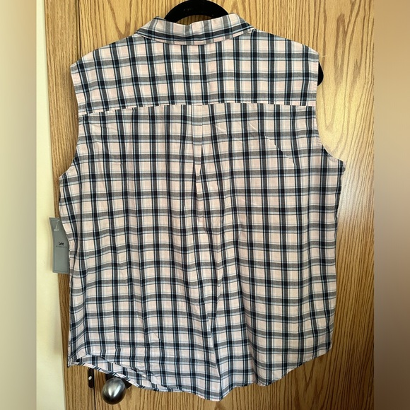 🍉Lee Riders button down blouse sleeveless XL NWT light pink navy white plaid - Picture 2 of 11
